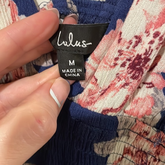 Lulu’s blue Floral Romper - Picture 5 of 6